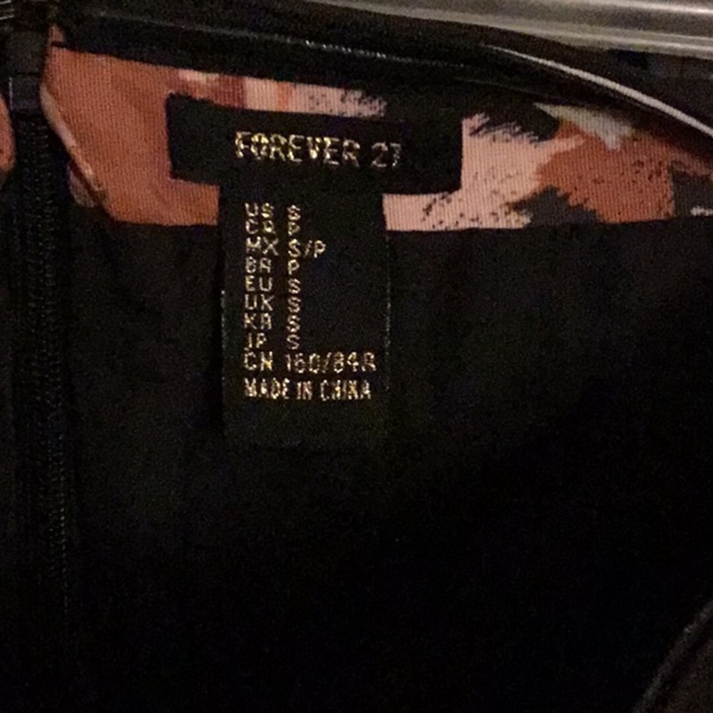 Prom/Homecoming Floral Design Dress - Picture 2 of 2